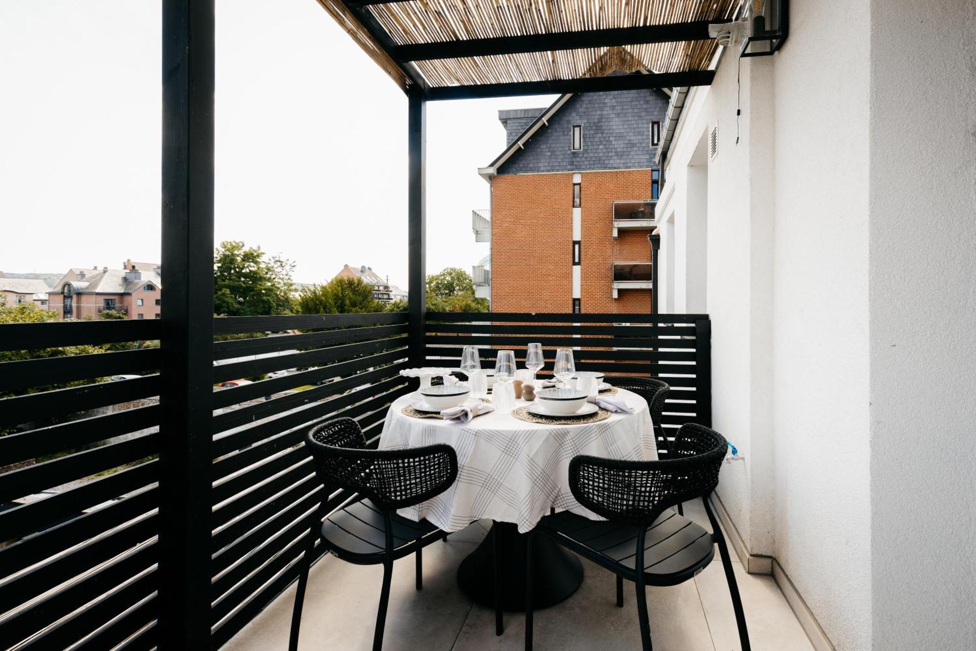 The Edgewater Suites - Skyline Namur Exterior foto