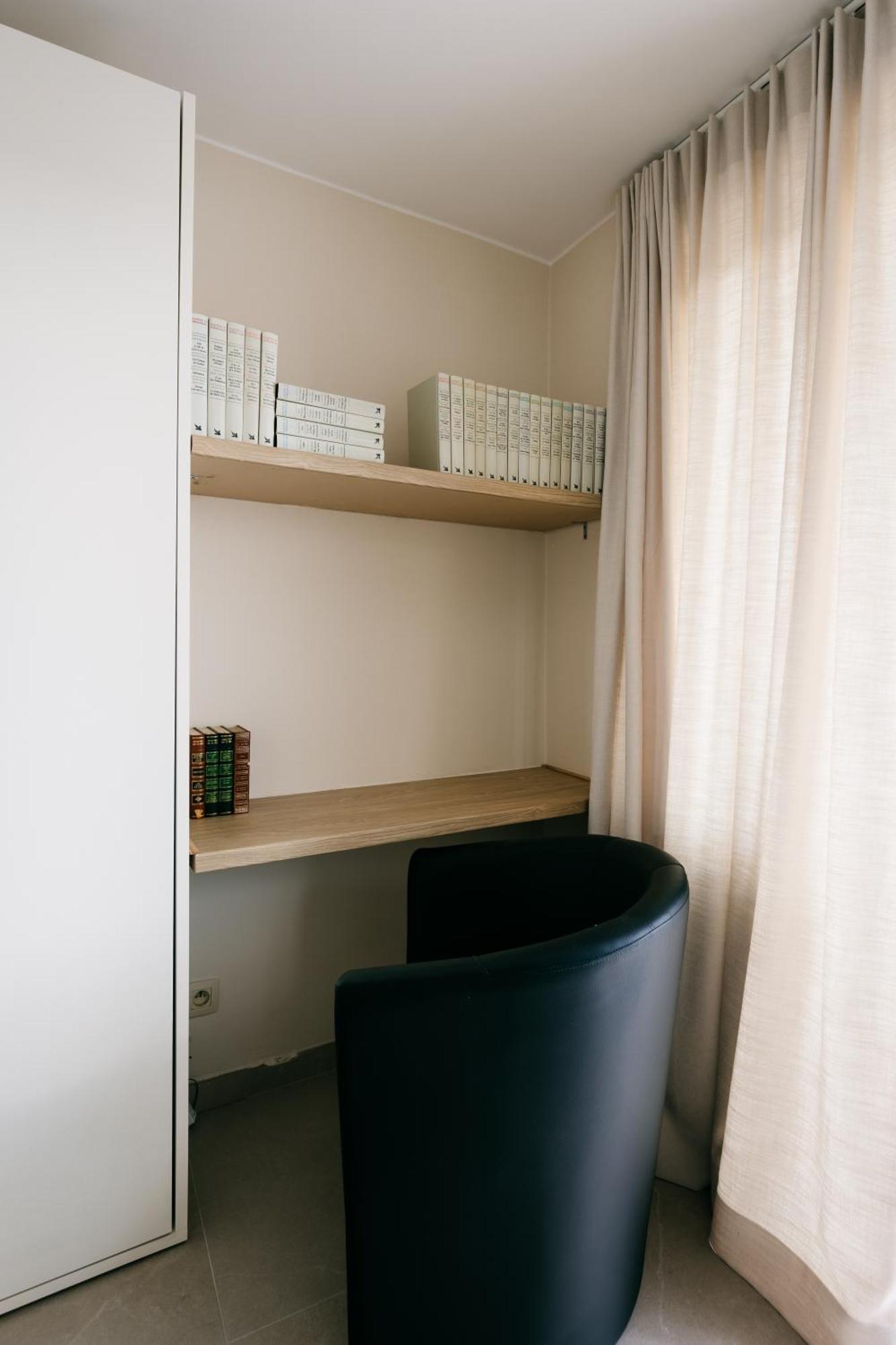 The Edgewater Suites - Skyline Namur Exterior foto
